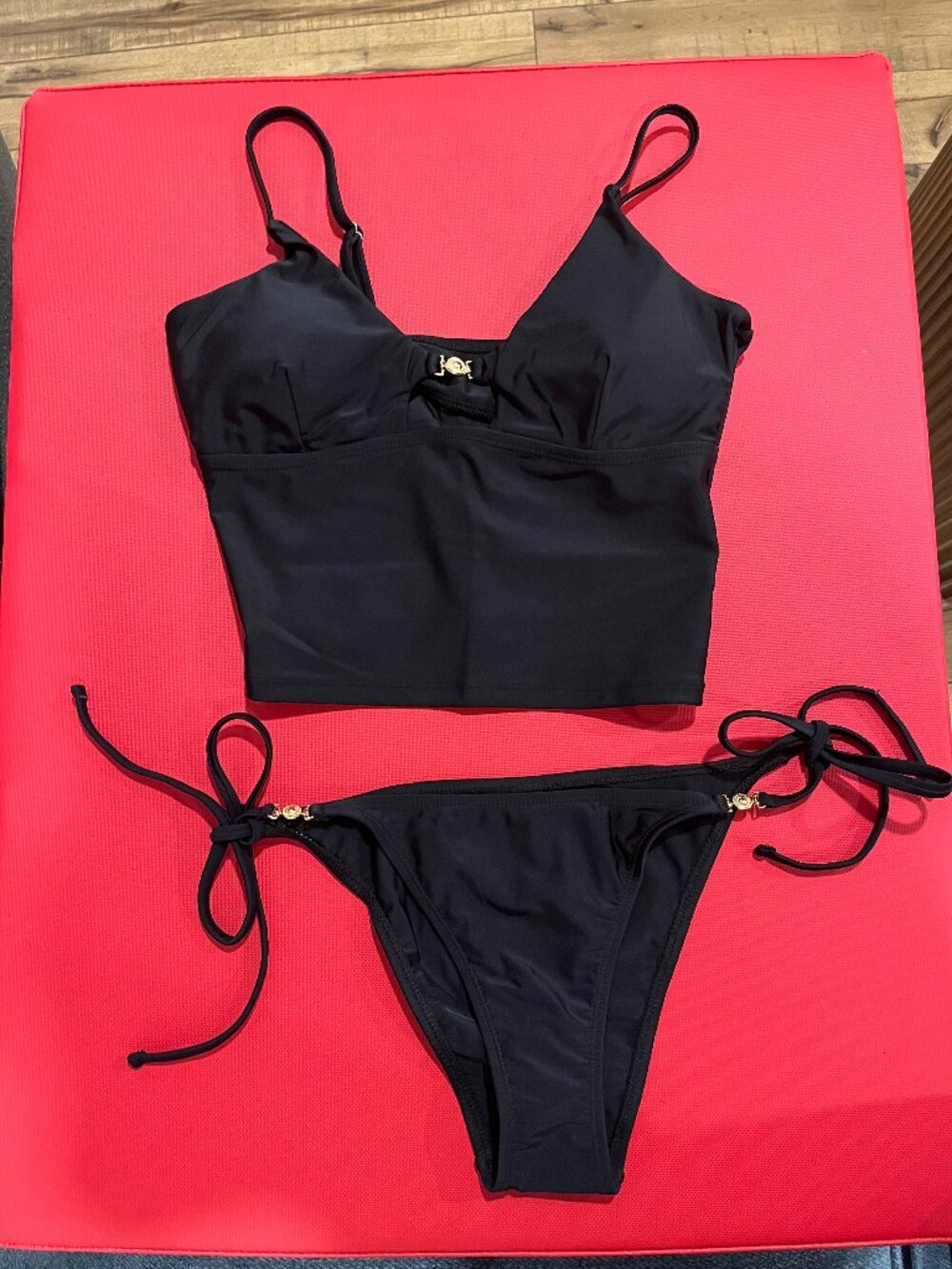 Tankini Swimsuit with Cut Out Metal Decor Tie Side Bikini String Bottom MEDIUM